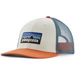 Patagonia P-6 Logo LoPro Trucker Hat Basecap, white w/redtail rust