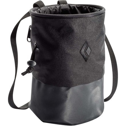 Der Black Diamond Mojo Zip Chalkbag bietet viel Platz für Chalk und hat eine kleine Tasche