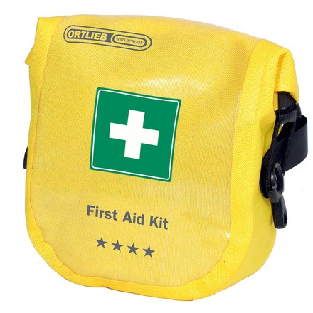 Das Erste Hilfe Set von Ortlieb beinhaltet die Grundausstattung in einer wasserdichten Tasche mit Rolltop-Verschluss