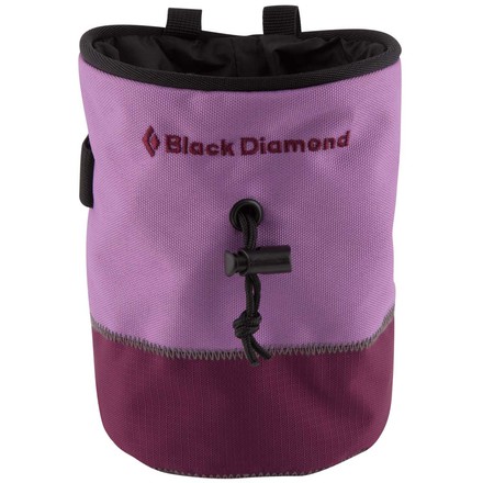 Für den Chalkbag Mojo Repo von Black Diamond werden Stoffreste wiederverwendet