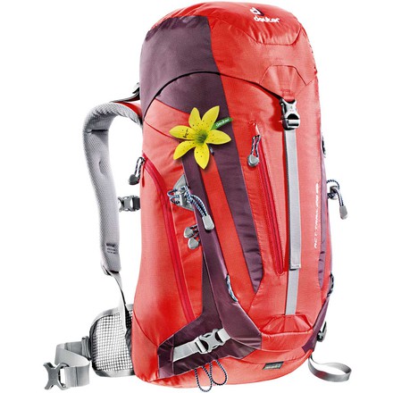 Der ACT Trail 28 SL von Deuter ist ein vielseitiger Rucksack mit einer speziell für Frauen ausgelegten Passform und durchdachter Ausstattung