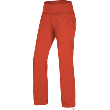 Die Noya Pant ist eine Leichte Kletterhose für Frauen mit elastischem Schlupfbund und viel Bewegungsfreiheit fürs Klettern und andere Sportarten