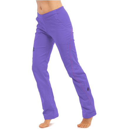 Die Skat Trousers von 3RD Rock ist eine Kletterhose für Frauen, mit breitem, elastischem Bund und einem aufs Klettern abgestimmten Schnitt