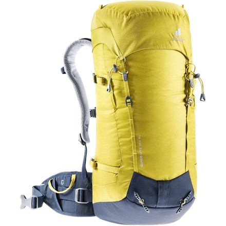 Der Deuter Guide Lite ist ein leichter Alpinrucksack für Frauen, ideal für Tagestouren in den Bergen