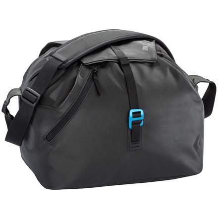 Die Black Diamond Gym 35 ist eine kompakte Sporttasche mit der du alles Wichtige für eine Klettersession in der Halle stets dabei hast.