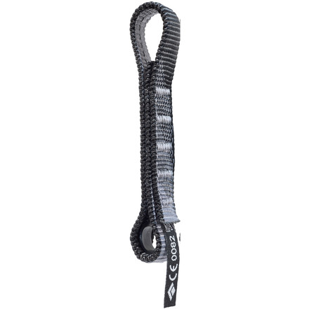 Die Black Diamond Vari-width Dogbone ist eine robuste, langlebige Express-Schlinge aus Polyester mit schmal zulaufenden Enden, die wie gemacht ist für intensiven Einsatz in der Halle oder am Felsen