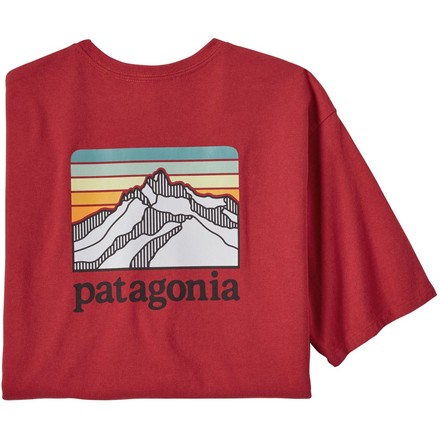 Das Ziel ist klar mit dem Line Logo Ridge Pocket Responsibili-Tee Klettershirt aus recycelten Materialien von Patagonia - es geht hinauf. 
