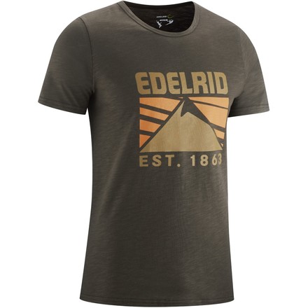 Das Highball T-Shirt von Edelrid hat einen aufs Klettern und Bouldern abgestimmten Schnitt ist aus Bio Baumwolle und vor allem optisch ein Highlight