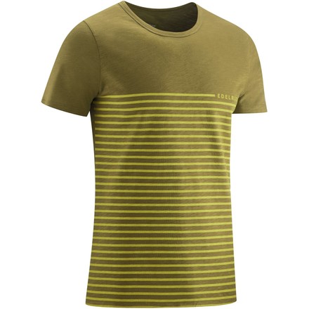 Das Highball T-Shirt von Edelrid hat einen aufs Klettern und Bouldern abgestimmten Schnitt ist aus Bio Baumwolle und vor allem optisch ein Highlight