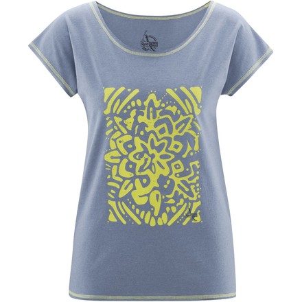 Das Zonita ist ein Kletter-T-Shirt für Frauen, die Wert auf Nachhaltigkeit und gutes Aussehen legen. Ein luftiger Schnitt und recycelte Materialien machen es möglich.