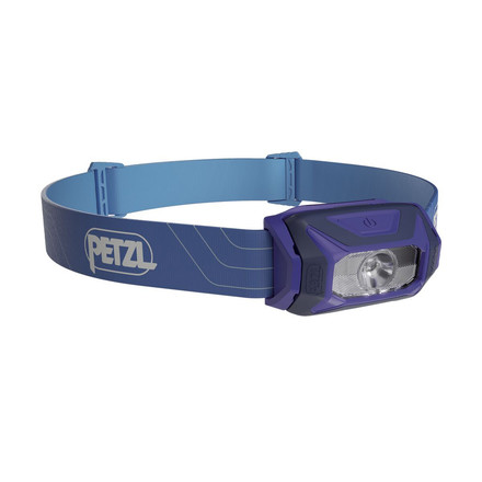 Die Petzl Tikkina ist eine leichte und kompakte Stirnlampe mit hoher Leuchtkraft und einfacher Bedienung die auch mit Handschuhen möglich ist