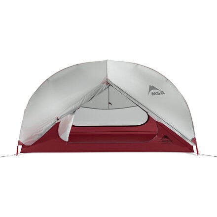 Das Hubba Hubba NX ist ein ultraleichtes und freistehendes Zelt für zwei Personen, das für seine Größe viel Platz bietet und schnell aufgebaut werden kann