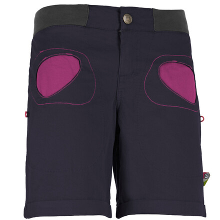 Die Onda Short ist eine kurze Boulderhose für Frauen, die mit ihren Beinem zum Hochkrempeln und den typischen runden Taschen für Sommerfeeling sorgt