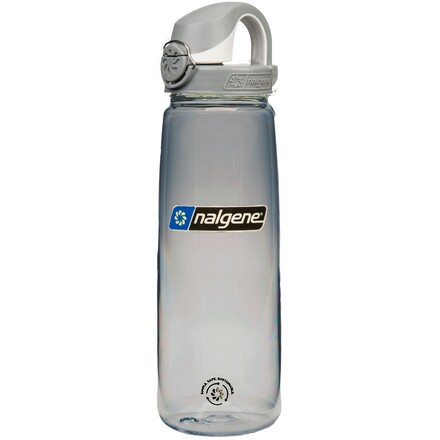 Die OTF Trinkflasche von Nalgene hat einen praktischen Einhandverschluss und ist deutlich haltbarer als vergleichbare Flaschen.