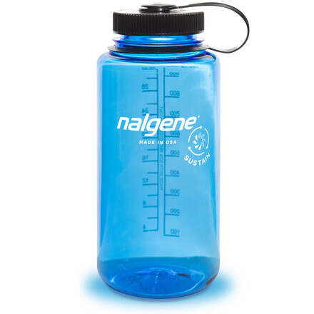 Die Nalgene Trinkflasche Everyday Weithals zu 0,5 Liter in Blau.