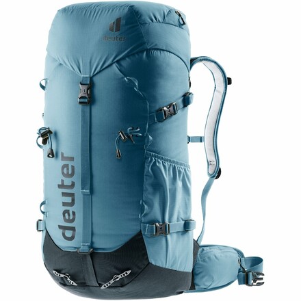 Der Deuter Gravity Expedition ist ein extrem leichter Rucksack für Hochtouren, Skitouren, Expeditionen und alle die bei ihrer Ausrüstung aufs Gewicht legen