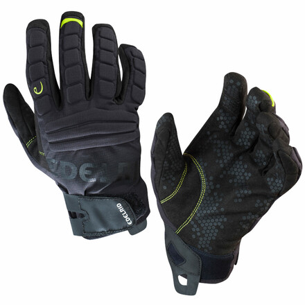 Bei den Sticky Gloves von Edelrid ist der Name Programm. Dieser Kletterhandschuh sorgt für optimalen Grip bei hohem Tragekomfort.