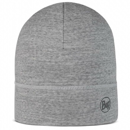 Die Merino Lightweight Beanie von Buff ist die ideale Lösung für kühles Übergangswetter und passt problemlos unter jeden Helm.