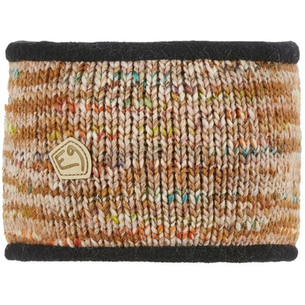 Das Prampi Headband ist ein grobgestricktes Wollstirnband mit Fleece-Innenfutter, das beim Klettern oder Bouldern für Wärme am Kopf sorgt.