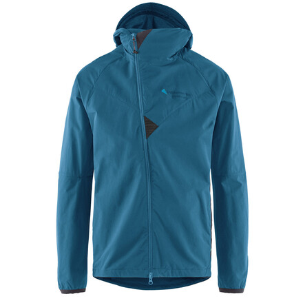 Die leichte und windabweisende Vanadis 2.0 Jacket Softshelljacke von Klättermusen schenkt dir beim Klettern und Trekking maximale Bewegungsfreiheit.