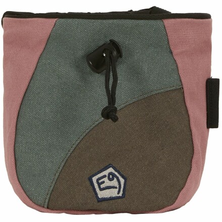 Der E9 Drop Z ist eine praktische Chalk Bag im ungewöhnlichen Tropfendesign. Sein Kordelzug ist einhändig zu bedienen und hält dein Chalk an Ort und Stelle