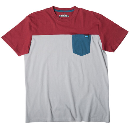 Das Kavu Piece Out ist ein besonders schickes und vielseitiges T-Shirt aus hypoallergenen Baumwolle. Das Colour-Block-Design bringt Farbe in deinen Alltag!