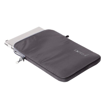 Mit der praktischen Padded Tablet Sleeve Tasche schützt du unterwegs, im Büro und auf Reisen dein Tablet vor Schlägen und Stößen.