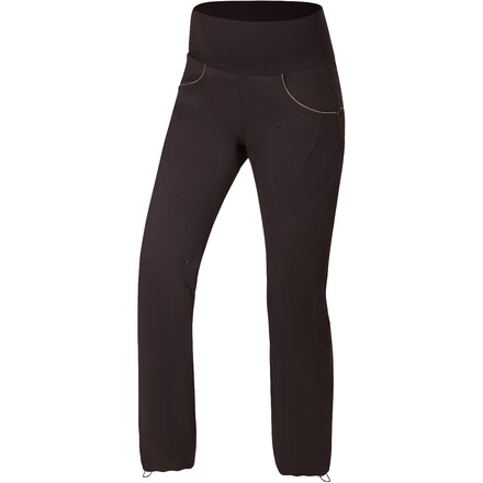 Die Noya ist eine Boulderhose für Frauen mit breitem Umschlagbund, jeder Menge Bewegungsspielraum und einem umwerfend tollen Look