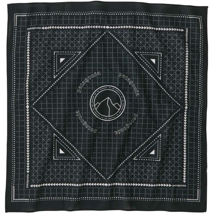 Das Patagonia Bandana ist ein quadratisches, klassisches Multifunktions-Tuch, das auf unterschiedliche Weise gebunden werden kann.