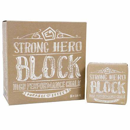 Der E9 Strong Hero Block ist ein Chalk Block aus reinem Magnesiumhydroxidcarbonat. Dank der Blockform lässt er sich gut dosieren und teilen.