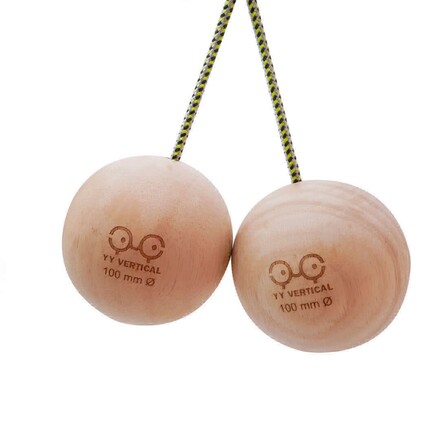 Die YY Vertical Balls sind abwechslungsreiche Trainingsgriffe im Doppelpack, die sich leicht und schnell befestigen lassen. Aus recyceltem Gummiholz.