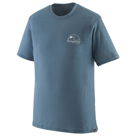 Das Patagonia Cap Cool Merino Blend Graphic Shirt ist ein komfortables T-Shirt mit hohem Merinowollanteil. Atmungsaktiv und feuchtigkeitsableitend! 