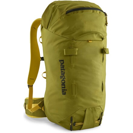 Der Ascensionist 35L ist ein echter Allrounder. Ein geräumiger Rucksack für entlegene Berge, der gleichzeitig kompakt genug für effizientes Klettern ist.