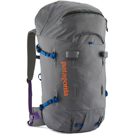 Der Patagonia Ascensionist 55L ist ein minimalistischer, leichter und geräumiger Alpinrucksack für mehrtägige Bergtouren. Auch mit Handschuhen zu bedienen.