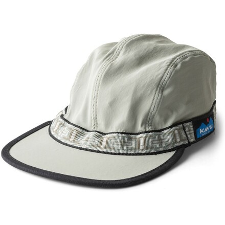 Die Kavu Synthetic Strapcap ist eine robuste und wassertaugliche Basecap im klassischen Kavu-Style. Mit umlaufendem Gurtband und am Hinterkopf einstellbar.
