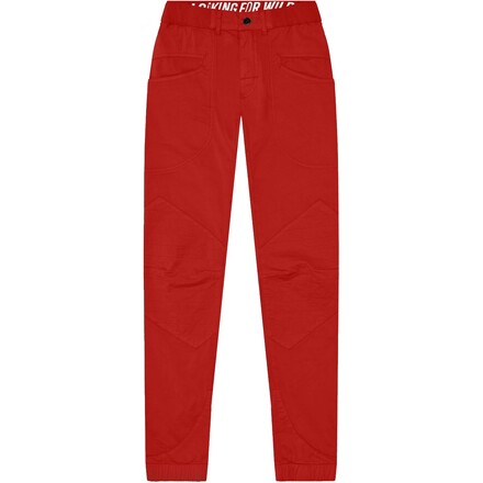 Die Fitz Roy Pant von Looking for Wild ist eine Boulderhose mit viel Funktion und einem tollen, urbanen Look, der die Hose voll alltagstauglich macht
