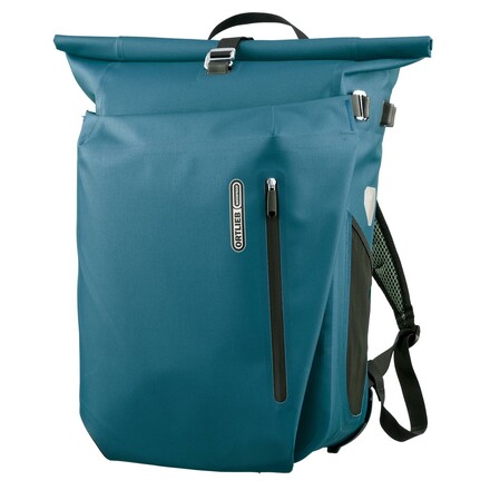 Die Ortlieb Vario ist eine robuste und geräumige Fahrradtasche, die sich im Nu in einen Rucksack verwandeln lässt. Ganz ohne Werkzeug zu montieren!