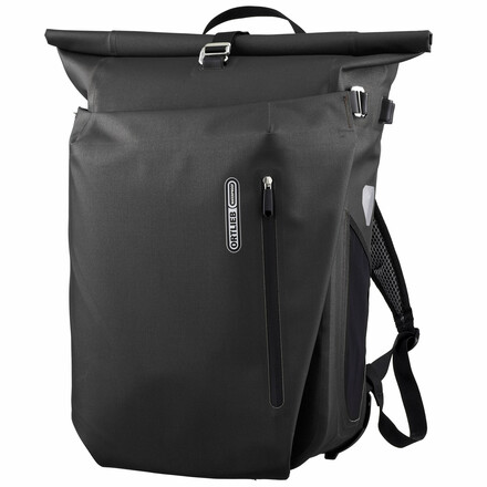 Die Ortlieb Vario ist eine robuste und geräumige Fahrradtasche, die sich im Nu in einen Rucksack verwandeln lässt. Ganz ohne Werkzeug zu montieren!