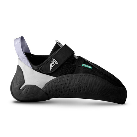 Der Mad Rock D2.One LV ist ein komfortabler und leistungsstarker Kletterschuh für Kletterer mit schmalen Füßen. Mit viel Grip und maximaler Präzision.