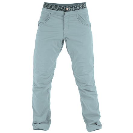 Die Nograd Sahel Pant Kletterhose sitzt dank dem elastischen Bund besonders bequem beim Klettern und Bouldern. Im Klettershop Chalkr online bestellen