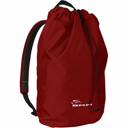 Der DMM Pitcher Rope Bag ist ein simpler Seilrucksack, der über eine integrierte Seilplane und komfortable Schulterträger verfügt.
