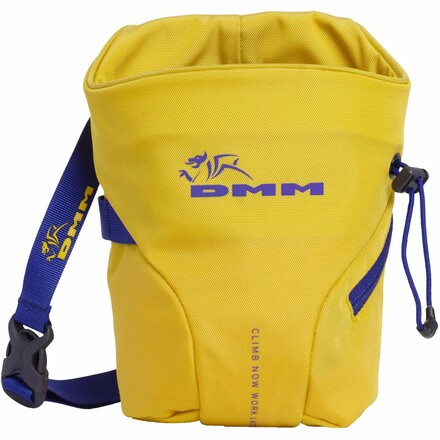 Der Trad Chalk Bag von DMM besticht durch seine Geräumigkeit und die versteifte Öffnung, sodass du einen einfacheren Zugang zum Chalk hast