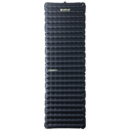 Die leichte Nemo Tensor Extreme Conditions Ultralight Insulated Sleeping Pad Isomatte ist für extreme Wetterbedingungen jenseits der -20 Grad gemacht.