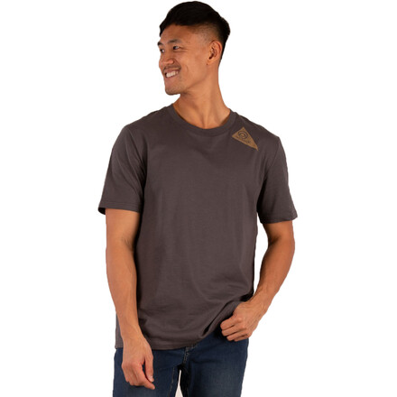 Das Sun T-Shirt für von 3RD Rock ist zum Bouldern und zum Klettern gleichermaßen geeignet und überzeugt auch durch seinen stylischen Print.