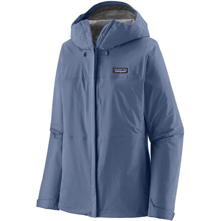 Die Patagonia Women´s Torrentshell ist eine 3-Lagen Hardshelljacke für Frauen, die absolut wasserdicht und winddicht ist und viele clevere Details hat