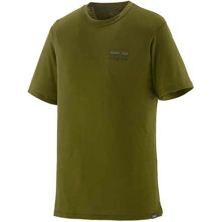 Das Patagonia Cap Cool Merino Blend Graphic Shirt ist ein komfortables T-Shirt mit hohem Merinowollanteil. Atmungsaktiv und feuchtigkeitsableitend!