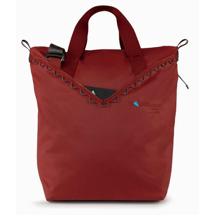 Die Klättermusen Baggi Bag 22L ist eine geräumige und zugleich funktionale Tragetasche im tollen Design. Mit Laptopfach und abnehmbaren Schultergurt.