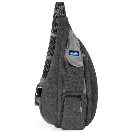 Die Kavu Rope Snug ist eine stylische Schultertasche im Retro-Look mit einem Trageriemen aus Kletterseil. Ein Must-have für gemütliche Tagestouren.