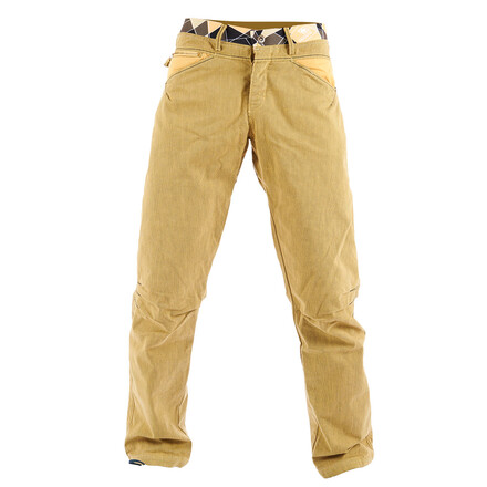 Die bequeme und strapazierfähige Yaniro Pant Kletterhose von Nograd weiß genau, worauf es beim Klettern und Bouldern ankommt.