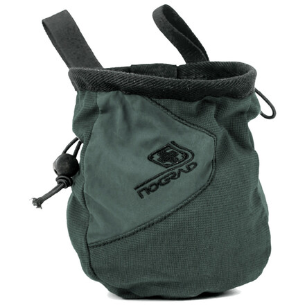 Der Nograd Chalk Bag im ikonischen Nograd-Style ist ein smarter Helfer mit zuverlässigem Kordelzug. Viel Platz für dein Chalk und viel Spaß für dich.